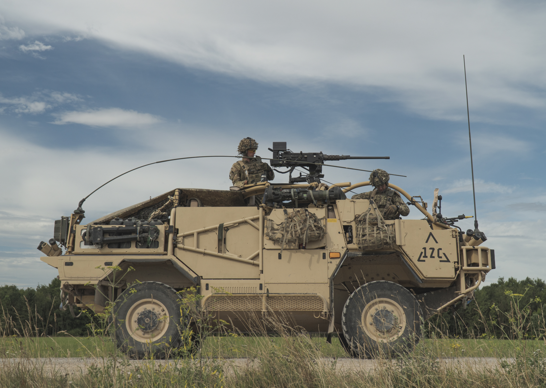 MOD to trial hybrid technology on armoured vehicles | The Engineer The