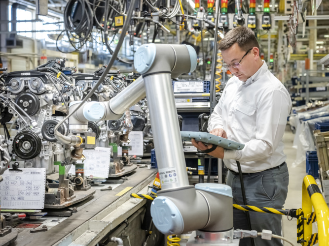 Helping hands: how cobots are closing the productivity gap | The Engineer  The Engineer