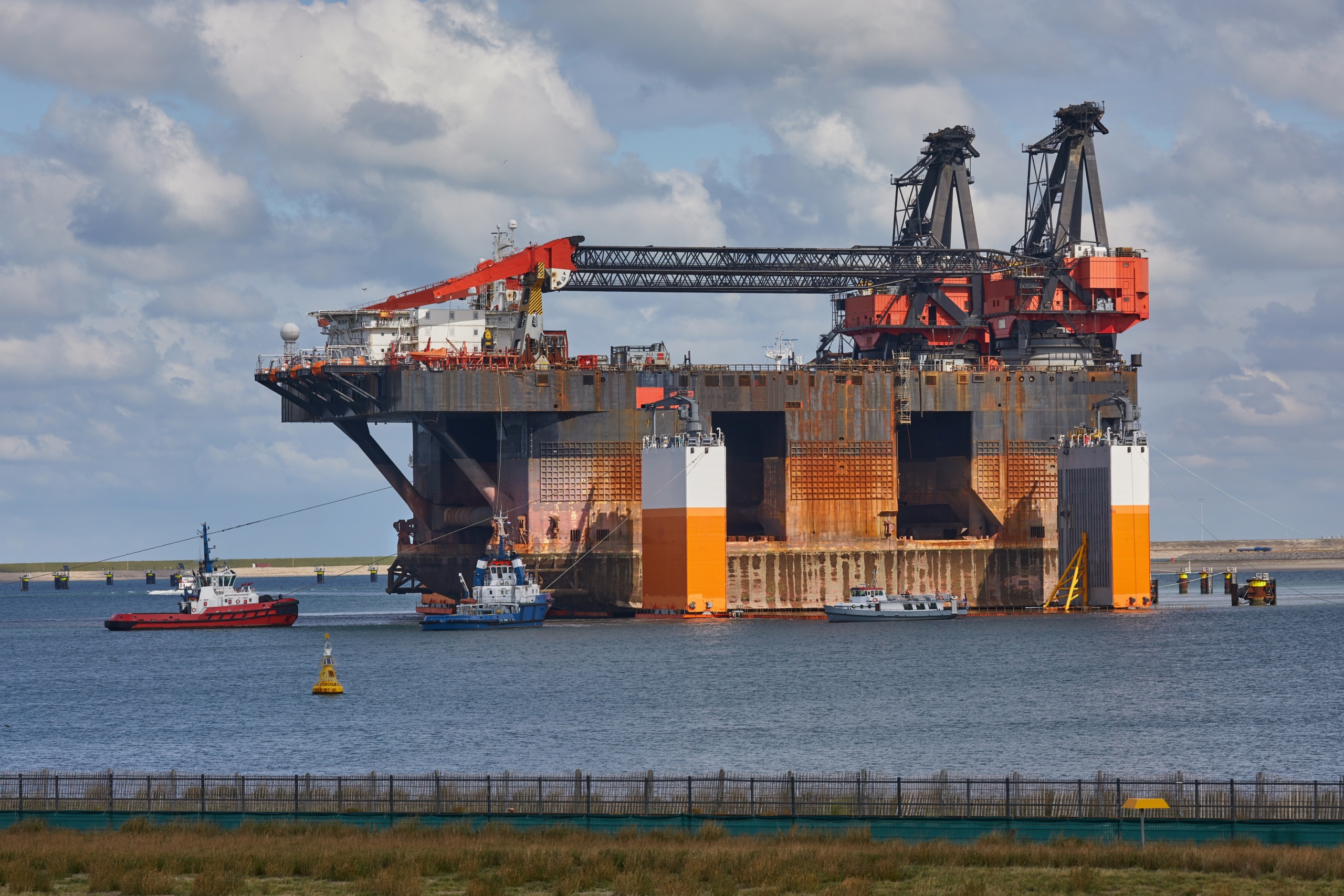Obsolete ships and offshore structures - an urgent safety challenge - Vimarsana News
