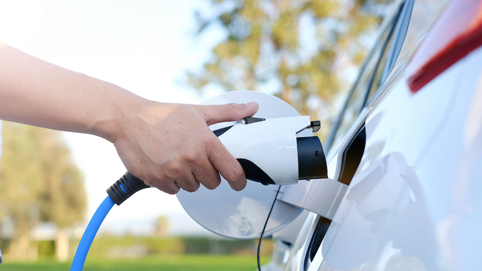 UK needs 'step change' in EV charging rollout, report says | The Engineer The Engineer - Vimarsana News